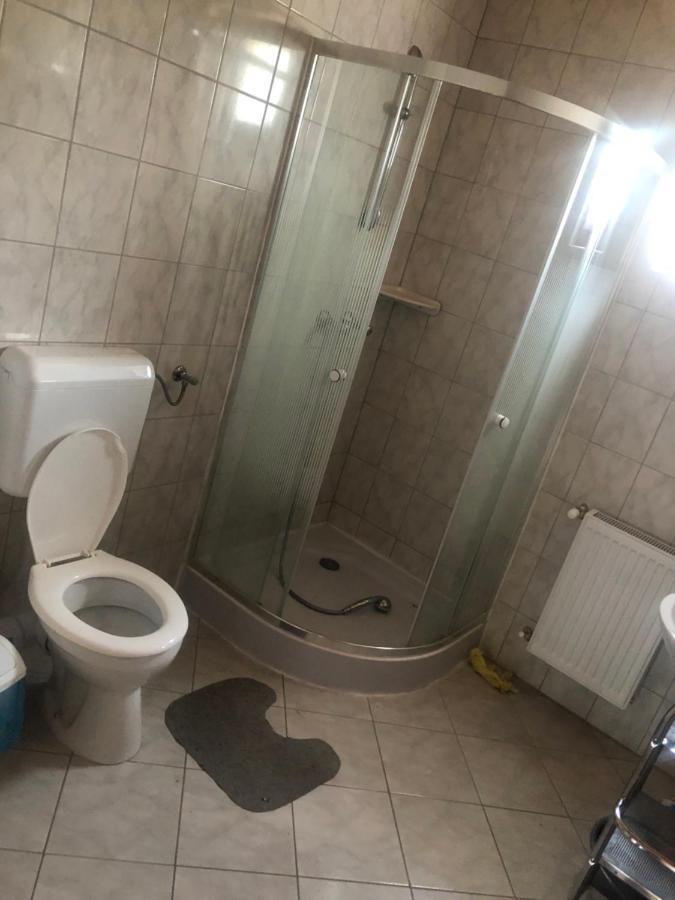 Zalakarosi Egerfa Nyaralohaz Foeldszinti Es Emeleti Apartman Exterior foto