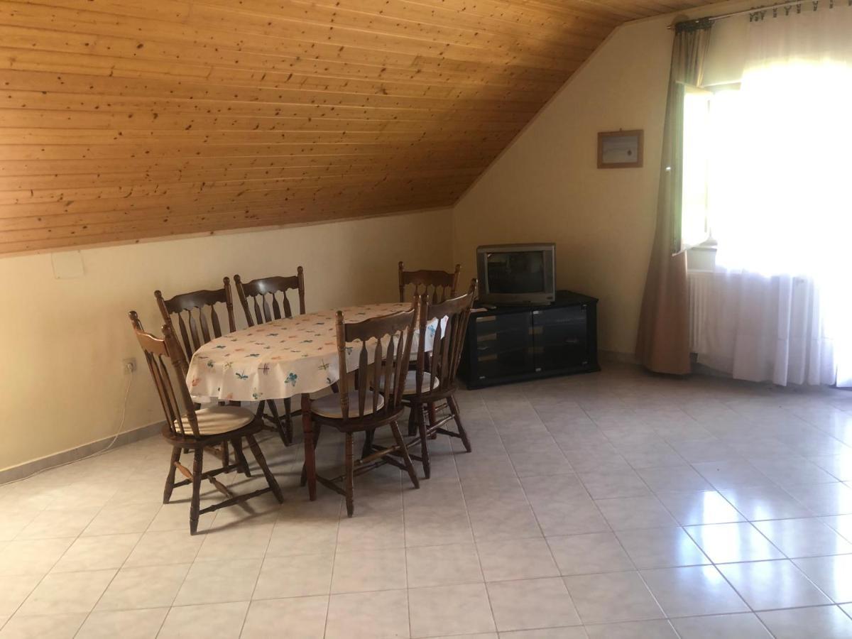 Zalakarosi Egerfa Nyaralohaz Foeldszinti Es Emeleti Apartman Exterior foto